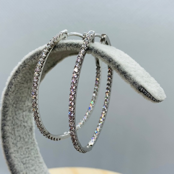 Jewelry - Thin Cristal Round Hoop